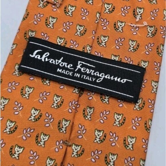 SALVATORE FERRAGAMO Made in Italy TIGER All Over Print Orange Silk Necktie Tie - Picture 5 of 7